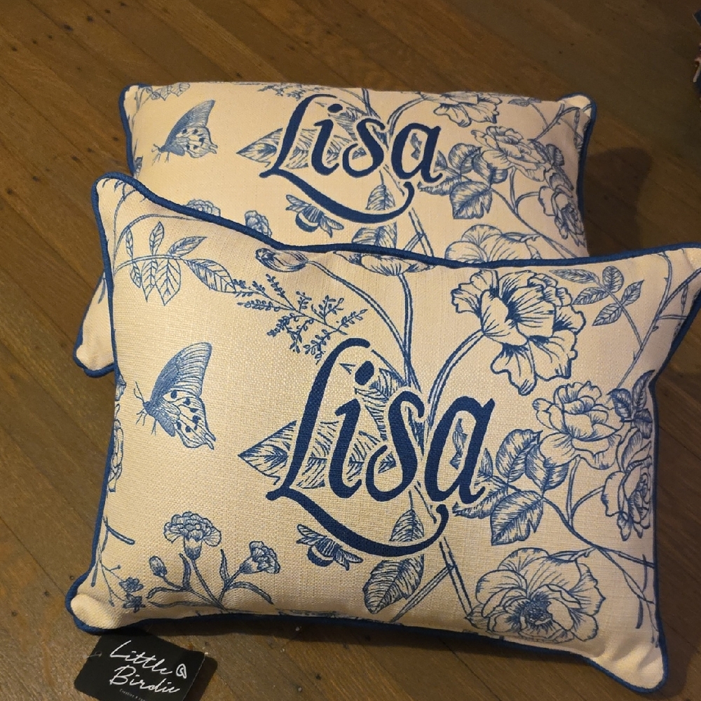 Pillows Accent-: Cream & Blue Botanical With "Lisa" Set 2. (Little Birdie) NEW
